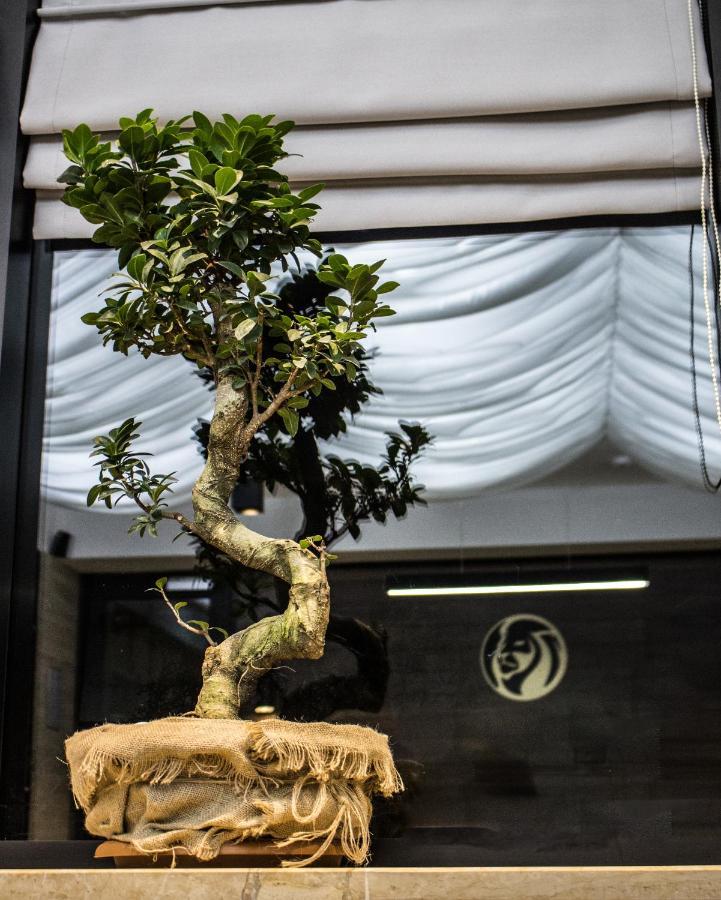 Bg Palace Hotel Тбилиси Екстериор снимка